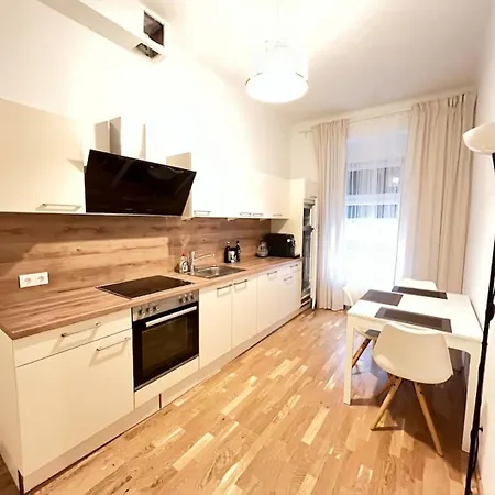 아파트 Living Eggenberg 9