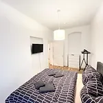 Living Eggenberg 9 Апартаменты Грац