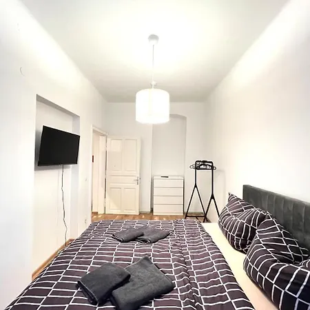 Living Eggenberg 9 *