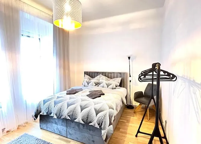 Living Eggenberg 9 아파트